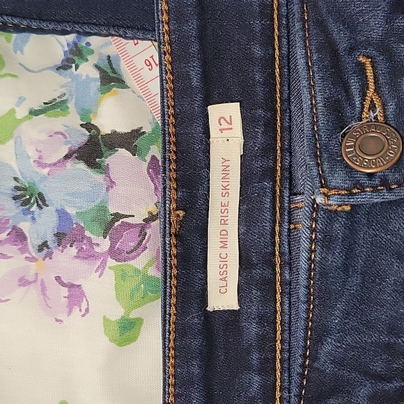 Levi classic mid rise skinny size 12 - Picture 5 of 6